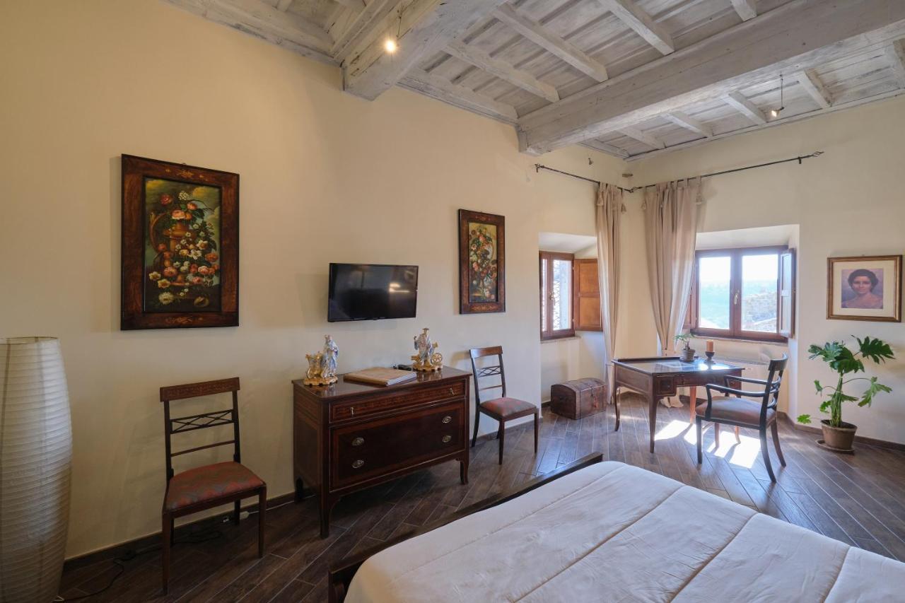 Palazzo Mazzini Bed & Breakfast Bagnoregio Exterior photo