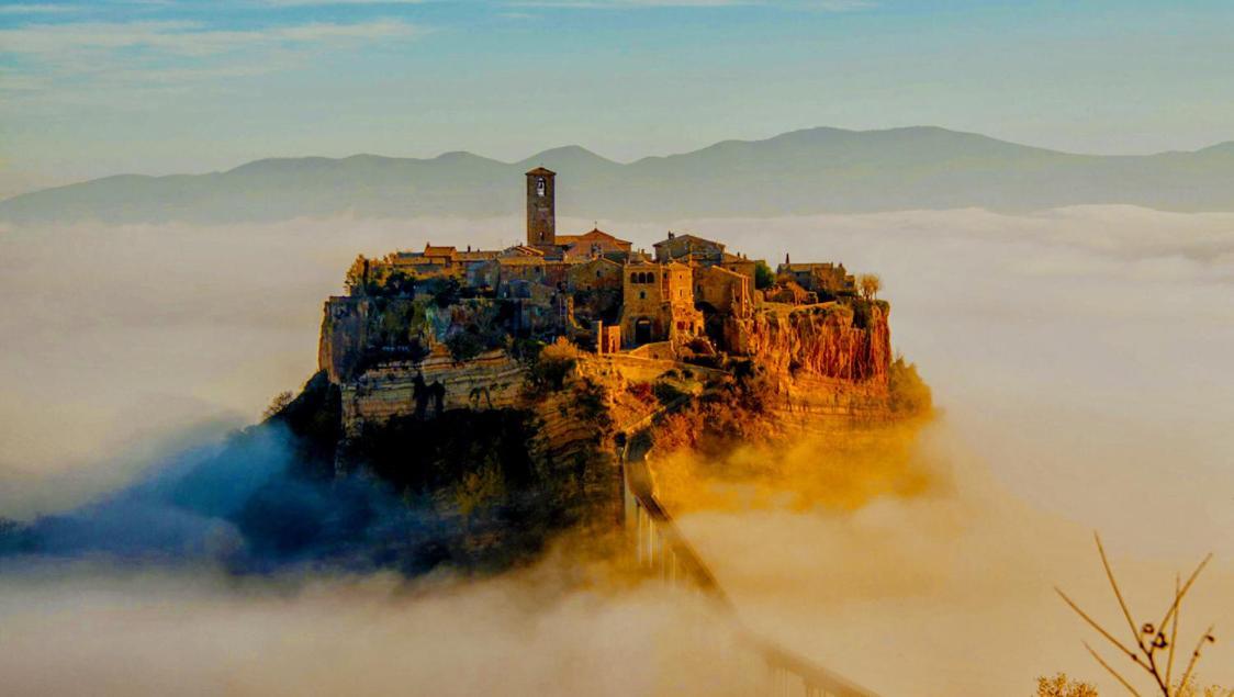 Palazzo Mazzini Bed & Breakfast Bagnoregio Exterior photo