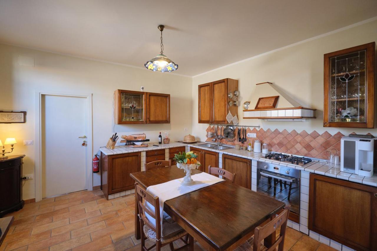 Palazzo Mazzini Bed & Breakfast Bagnoregio Exterior photo